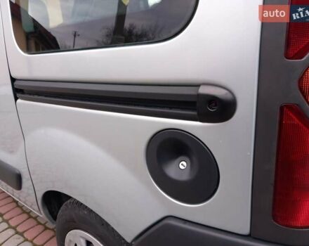 Серый Рено Кенгу, объемом двигателя 1.2 л и пробегом 207 тыс. км за 4700 $, фото 93 на Automoto.ua