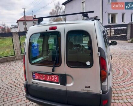 Серый Рено Кенгу, объемом двигателя 1.2 л и пробегом 207 тыс. км за 4700 $, фото 102 на Automoto.ua