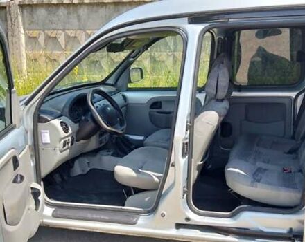 Серый Рено Кенгу, объемом двигателя 1.6 л и пробегом 191 тыс. км за 5200 $, фото 5 на Automoto.ua