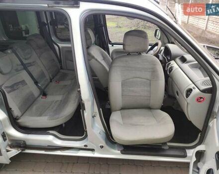 Серый Рено Кенгу, объемом двигателя 1.6 л и пробегом 191 тыс. км за 5200 $, фото 15 на Automoto.ua