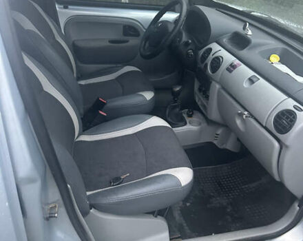 Серый Рено Кенгу, объемом двигателя 1.5 л и пробегом 265 тыс. км за 3550 $, фото 4 на Automoto.ua