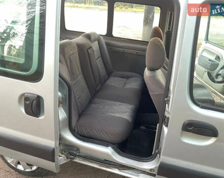 Серый Рено Кенгу, объемом двигателя 1.46 л и пробегом 289 тыс. км за 3999 $, фото 22 на Automoto.ua