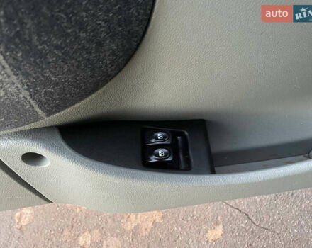 Серый Рено Кенгу, объемом двигателя 1.46 л и пробегом 289 тыс. км за 3999 $, фото 30 на Automoto.ua