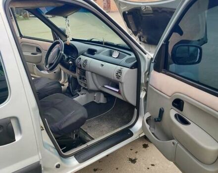 Серый Рено Кенгу, объемом двигателя 1.5 л и пробегом 244 тыс. км за 4500 $, фото 17 на Automoto.ua