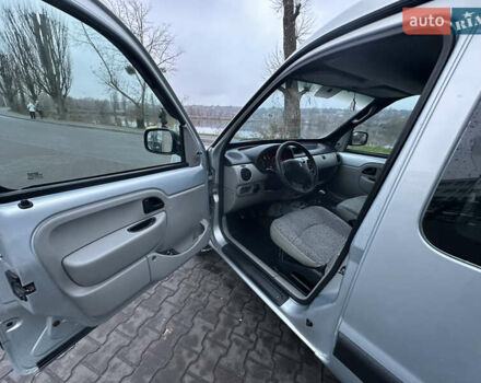 Сірий Рено Кєнгу, об'ємом двигуна 1.5 л та пробігом 230 тис. км за 4400 $, фото 18 на Automoto.ua