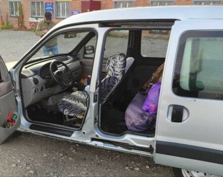 Серый Рено Кенгу, объемом двигателя 1.5 л и пробегом 350 тыс. км за 3600 $, фото 5 на Automoto.ua