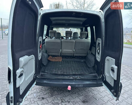 Сірий Рено Кєнгу, об'ємом двигуна 1.5 л та пробігом 230 тис. км за 4400 $, фото 13 на Automoto.ua