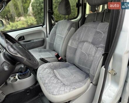 Сірий Рено Кєнгу, об'ємом двигуна 1.5 л та пробігом 275 тис. км за 3999 $, фото 18 на Automoto.ua