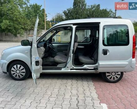 Сірий Рено Кєнгу, об'ємом двигуна 1.6 л та пробігом 185 тис. км за 5990 $, фото 5 на Automoto.ua