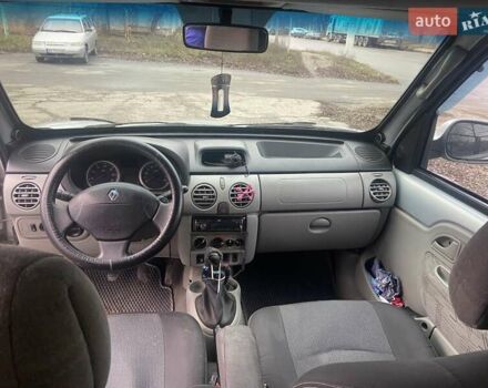 Сірий Рено Кєнгу, об'ємом двигуна 1.39 л та пробігом 284 тис. км за 5000 $, фото 4 на Automoto.ua
