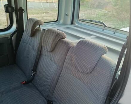 Серый Рено Кенгу, объемом двигателя 1.6 л и пробегом 221 тыс. км за 5600 $, фото 25 на Automoto.ua