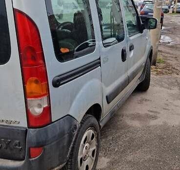 Серый Рено Кенгу, объемом двигателя 1.6 л и пробегом 300 тыс. км за 4500 $, фото 3 на Automoto.ua