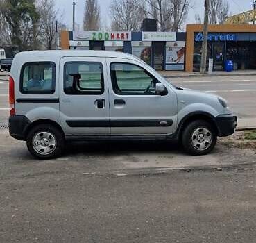 Серый Рено Кенгу, объемом двигателя 1.6 л и пробегом 300 тыс. км за 4500 $, фото 1 на Automoto.ua