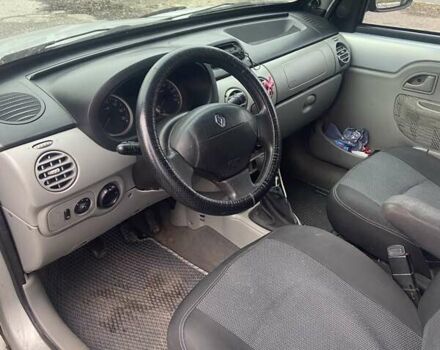 Сірий Рено Кєнгу, об'ємом двигуна 1.39 л та пробігом 284 тис. км за 5000 $, фото 5 на Automoto.ua