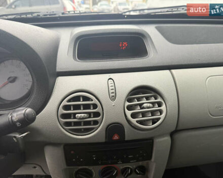 Серый Рено Кенгу, объемом двигателя 1.6 л и пробегом 224 тыс. км за 6200 $, фото 37 на Automoto.ua