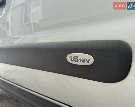 Серый Рено Кенгу, объемом двигателя 1.6 л и пробегом 224 тыс. км за 6200 $, фото 15 на Automoto.ua