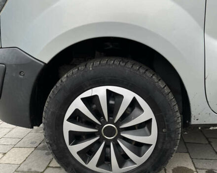 Серый Рено Кенгу, объемом двигателя 1.5 л и пробегом 290 тыс. км за 5400 $, фото 6 на Automoto.ua