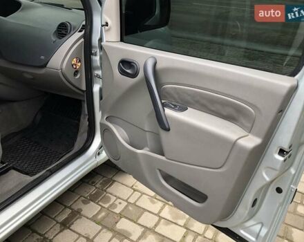 Серый Рено Кенгу, объемом двигателя 1.5 л и пробегом 241 тыс. км за 7600 $, фото 21 на Automoto.ua