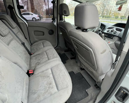 Серый Рено Кенгу, объемом двигателя 1.6 л и пробегом 172 тыс. км за 7300 $, фото 13 на Automoto.ua