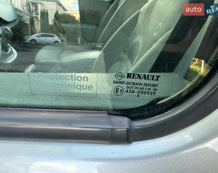 Серый Рено Кенгу, объемом двигателя 1.5 л и пробегом 237 тыс. км за 7350 $, фото 25 на Automoto.ua