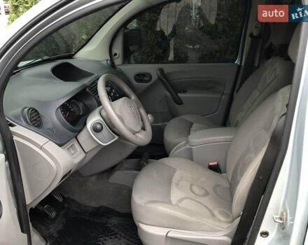 Серый Рено Кенгу, объемом двигателя 1.5 л и пробегом 241 тыс. км за 7600 $, фото 6 на Automoto.ua