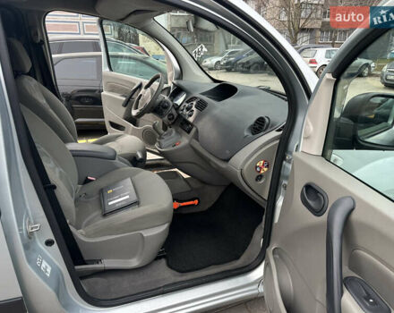 Серый Рено Кенгу, объемом двигателя 1.6 л и пробегом 168 тыс. км за 7500 $, фото 7 на Automoto.ua