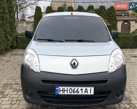 Серый Рено Кенгу, объемом двигателя 1.5 л и пробегом 241 тыс. км за 7600 $, фото 2 на Automoto.ua