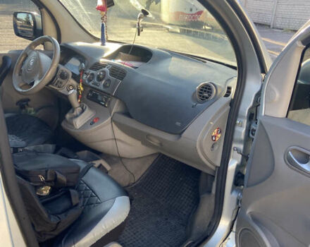 Серый Рено Кенгу, объемом двигателя 1.46 л и пробегом 320 тыс. км за 6500 $, фото 2 на Automoto.ua