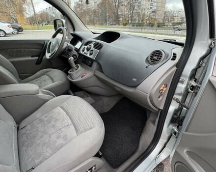 Серый Рено Кенгу, объемом двигателя 1.6 л и пробегом 172 тыс. км за 7300 $, фото 12 на Automoto.ua