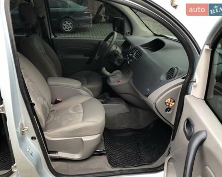 Серый Рено Кенгу, объемом двигателя 1.5 л и пробегом 241 тыс. км за 7600 $, фото 8 на Automoto.ua