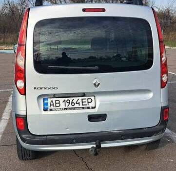 Серый Рено Кенгу, объемом двигателя 1.5 л и пробегом 225 тыс. км за 7300 $, фото 9 на Automoto.ua