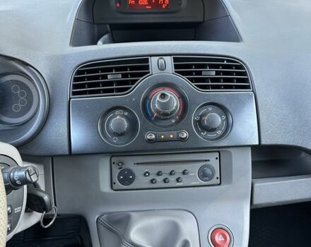 Серый Рено Кенгу, объемом двигателя 1.5 л и пробегом 237 тыс. км за 7350 $, фото 8 на Automoto.ua