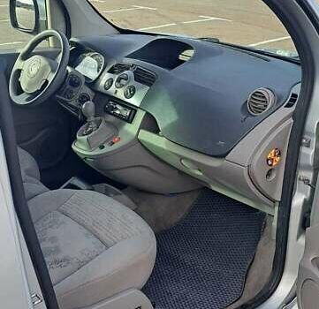 Серый Рено Кенгу, объемом двигателя 1.5 л и пробегом 225 тыс. км за 7300 $, фото 1 на Automoto.ua