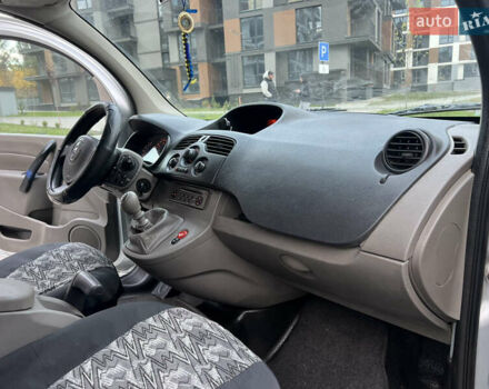 Сірий Рено Кєнгу, об'ємом двигуна 1.5 л та пробігом 242 тис. км за 5499 $, фото 25 на Automoto.ua