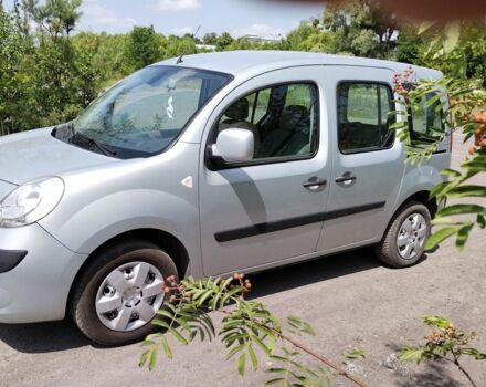 Серый Рено Кенгу, объемом двигателя 0 л и пробегом 215 тыс. км за 7600 $, фото 6 на Automoto.ua