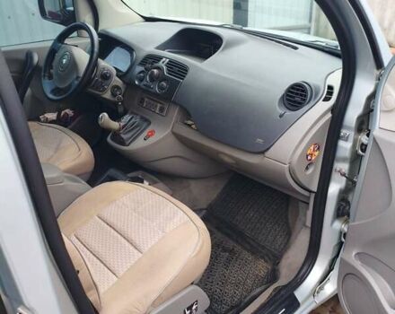 Серый Рено Кенгу, объемом двигателя 1.46 л и пробегом 260 тыс. км за 7300 $, фото 7 на Automoto.ua