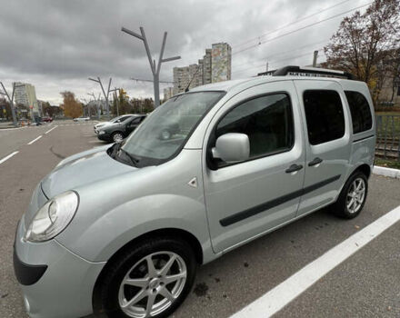 Серый Рено Кенгу, объемом двигателя 1.6 л и пробегом 172 тыс. км за 7300 $, фото 2 на Automoto.ua