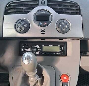 Серый Рено Кенгу, объемом двигателя 1.5 л и пробегом 225 тыс. км за 7300 $, фото 5 на Automoto.ua