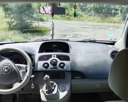 Серый Рено Кенгу, объемом двигателя 0 л и пробегом 215 тыс. км за 7600 $, фото 3 на Automoto.ua