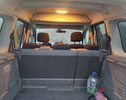 Серый Рено Кенгу, объемом двигателя 1.6 л и пробегом 170 тыс. км за 5888 $, фото 6 на Automoto.ua