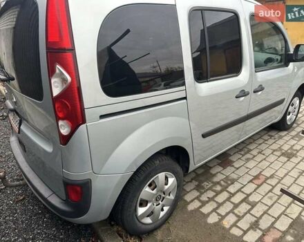 Серый Рено Кенгу, объемом двигателя 1.6 л и пробегом 206 тыс. км за 6000 $, фото 3 на Automoto.ua