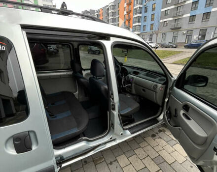 Серый Рено Кенгу, объемом двигателя 1.5 л и пробегом 290 тыс. км за 5400 $, фото 19 на Automoto.ua