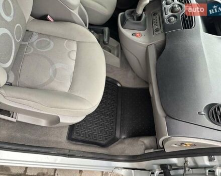 Серый Рено Кенгу, объемом двигателя 1.6 л и пробегом 206 тыс. км за 6000 $, фото 7 на Automoto.ua