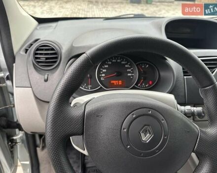 Серый Рено Кенгу, объемом двигателя 1.6 л и пробегом 206 тыс. км за 6000 $, фото 13 на Automoto.ua