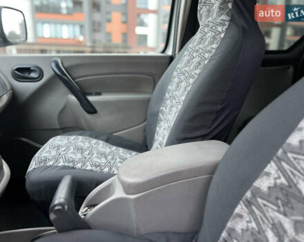 Сірий Рено Кєнгу, об'ємом двигуна 1.5 л та пробігом 242 тис. км за 5499 $, фото 23 на Automoto.ua