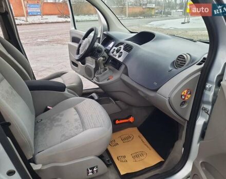 Серый Рено Кенгу, объемом двигателя 1.6 л и пробегом 186 тыс. км за 7900 $, фото 49 на Automoto.ua
