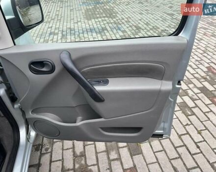 Серый Рено Кенгу, объемом двигателя 1.6 л и пробегом 206 тыс. км за 6000 $, фото 12 на Automoto.ua