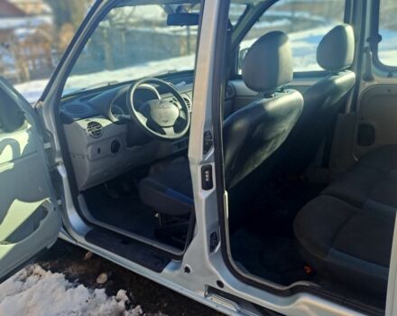 Серый Рено Кенгу, объемом двигателя 1.5 л и пробегом 210 тыс. км за 4200 $, фото 5 на Automoto.ua