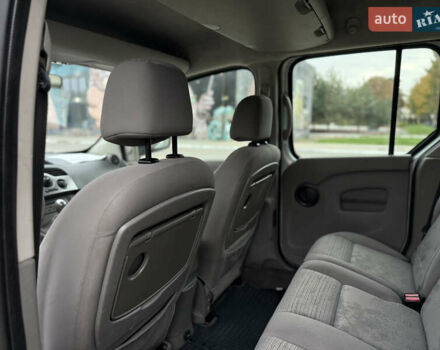 Серый Рено Кенгу, объемом двигателя 1.5 л и пробегом 230 тыс. км за 7600 $, фото 23 на Automoto.ua