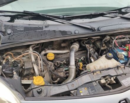 Серый Рено Кенгу, объемом двигателя 1.5 л и пробегом 260 тыс. км за 7300 $, фото 4 на Automoto.ua